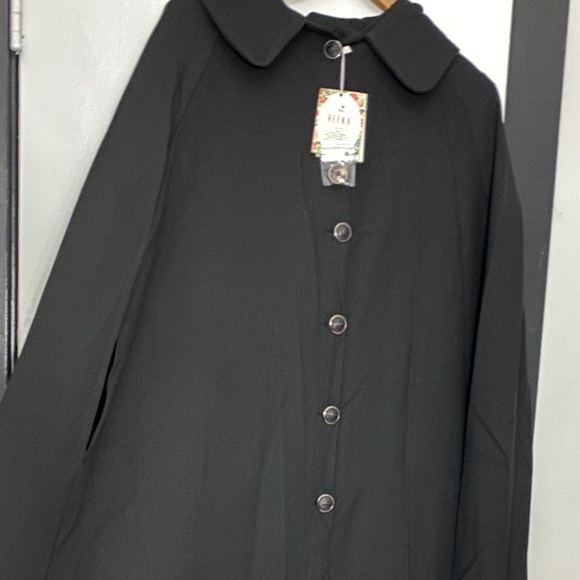Below knee black cloak - Picture 4 of 10